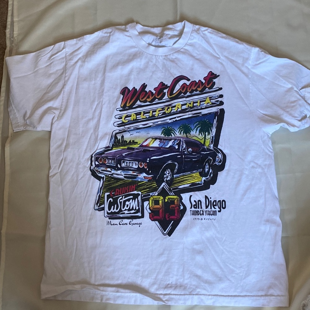 Oversized J. Galt t-shirt